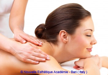 massaggio-spalla-massage-estetica-Nouvelle