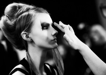 backstage-makeup-fashion-glam-hairstyle