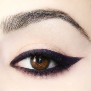 black-nero-minimal-makeup-trucco