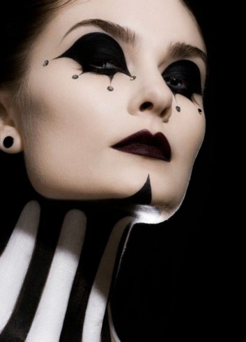 carnival-make-up-white-black-evil-queen