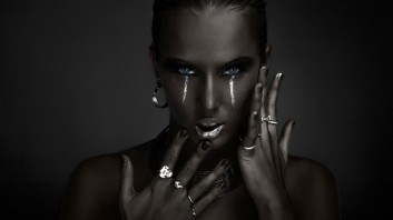 dark-beauty-fashion-makeup