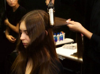 hair-capelli-backstage-fashion-moda