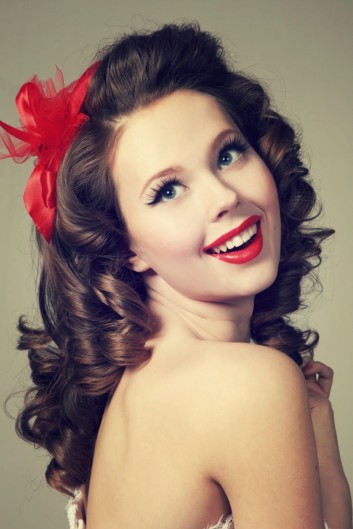 pinup-makeup-retro-hair-vintage