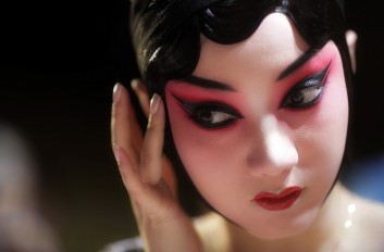 trucco-makeup-teatro-theatre-China-male-uomo