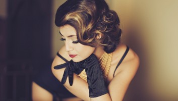 woman-donna-makeup-trucco-retro-vintage-hair-acconciatura